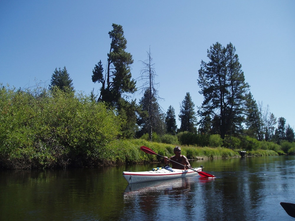 diamondstone guest lodges