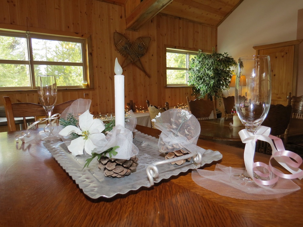 diamondstone guest lodges