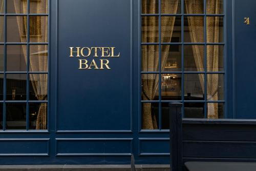 Maison Barbes,Near Basilica Of The Sacred Heart Of Paris,4 star