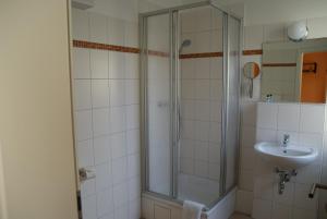 happygolucky hotel and hostel