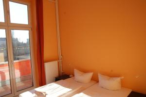 happygolucky hotel and hostel