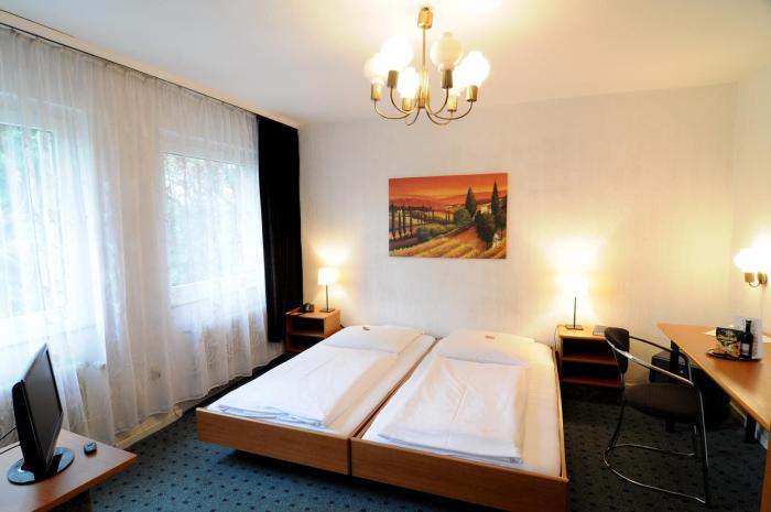 waldhotel unterbach