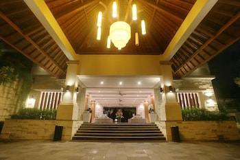 grand whiz hotel nusa dua