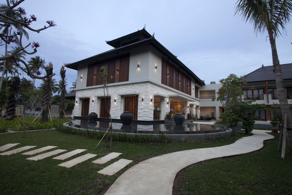 grand whiz hotel nusa dua