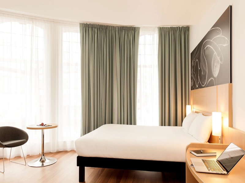 ibis edinburgh centre south bridge royal mile