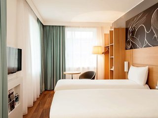 ibis edinburgh centre south bridge royal mile