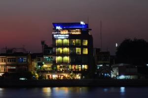 Baan Wanglang Riverside,Bangkok Noi>>Bangkok,3 star