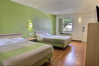 Motel 6 Austin, Tx - Central Downtown Ut,Near Thinkery,2 star