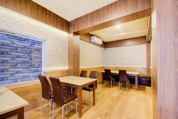 super townhouse oak seventy seven