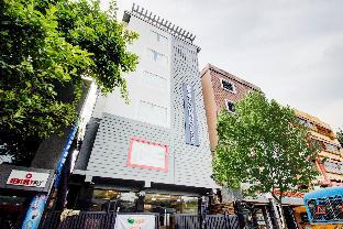 super townhouse oak seventy seven
