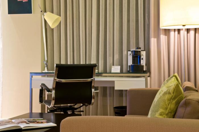 b aparthotel grand place