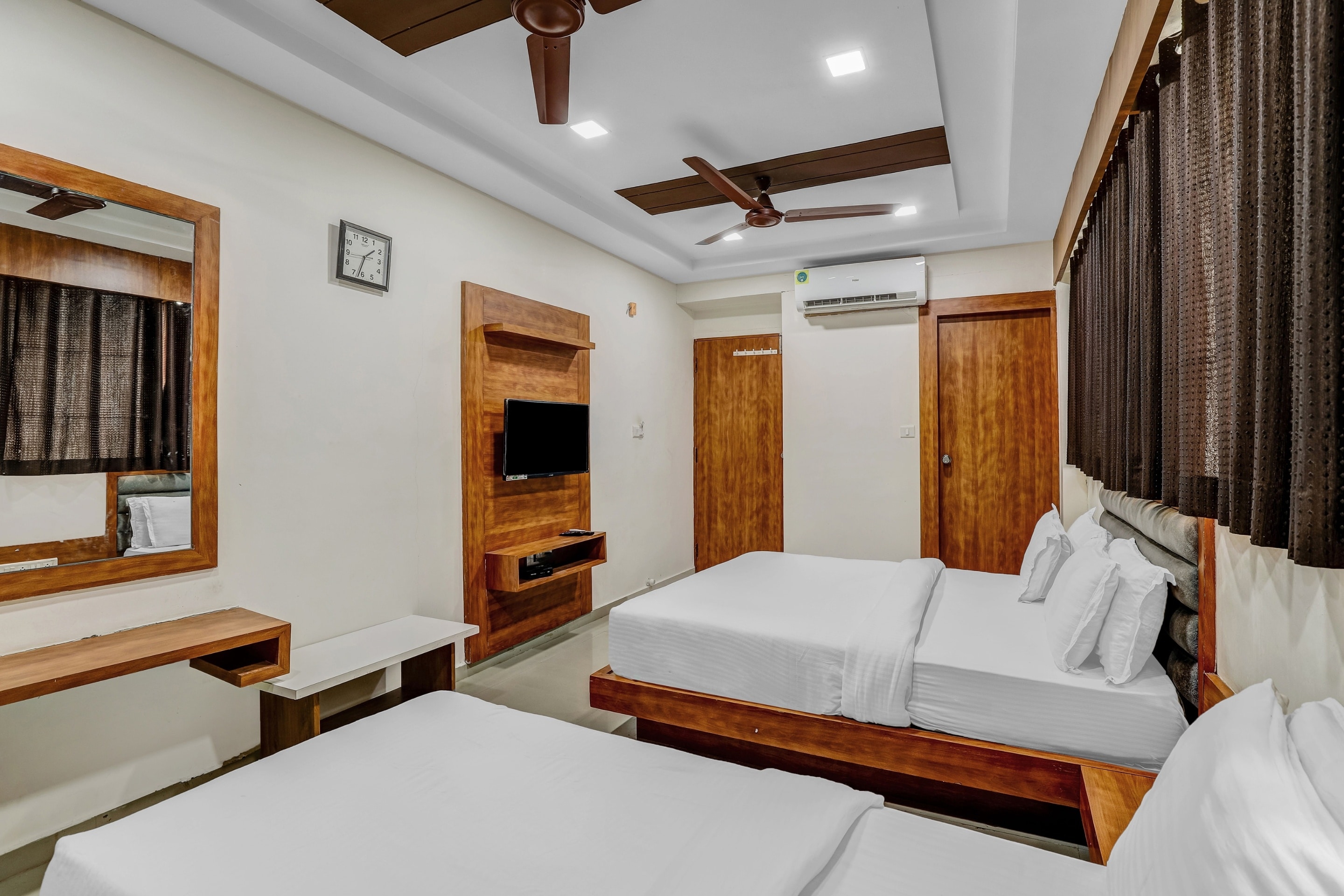 Hotel O Maple View,Naroda>>Ahmedabad,3 star