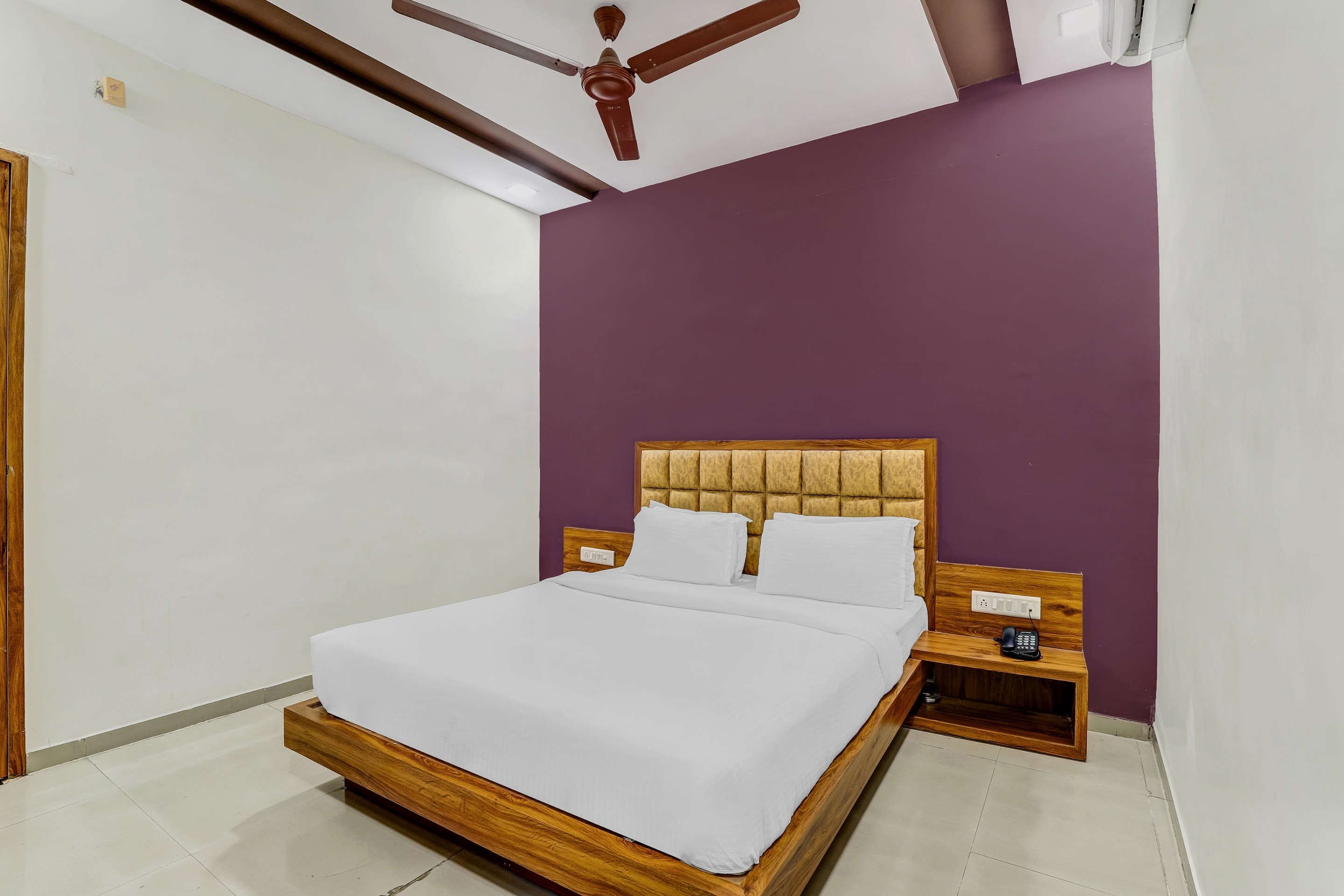 Hotel O Maple View,Naroda>>Ahmedabad,3 star