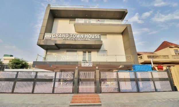 treebo trend grand town house