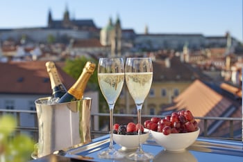 mandarin oriental prague