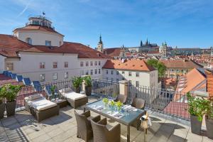 mandarin oriental prague