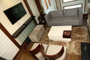 the place gurugram a member of radisson individuals