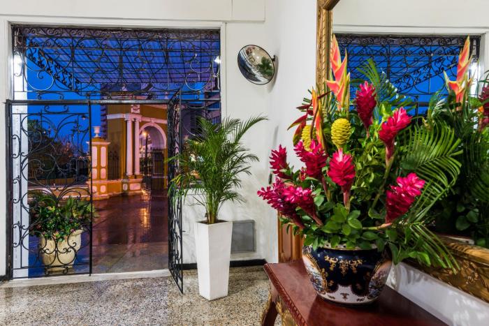 hotel dorado plaza centro historico