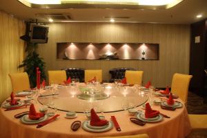 gem flower hotel north bund