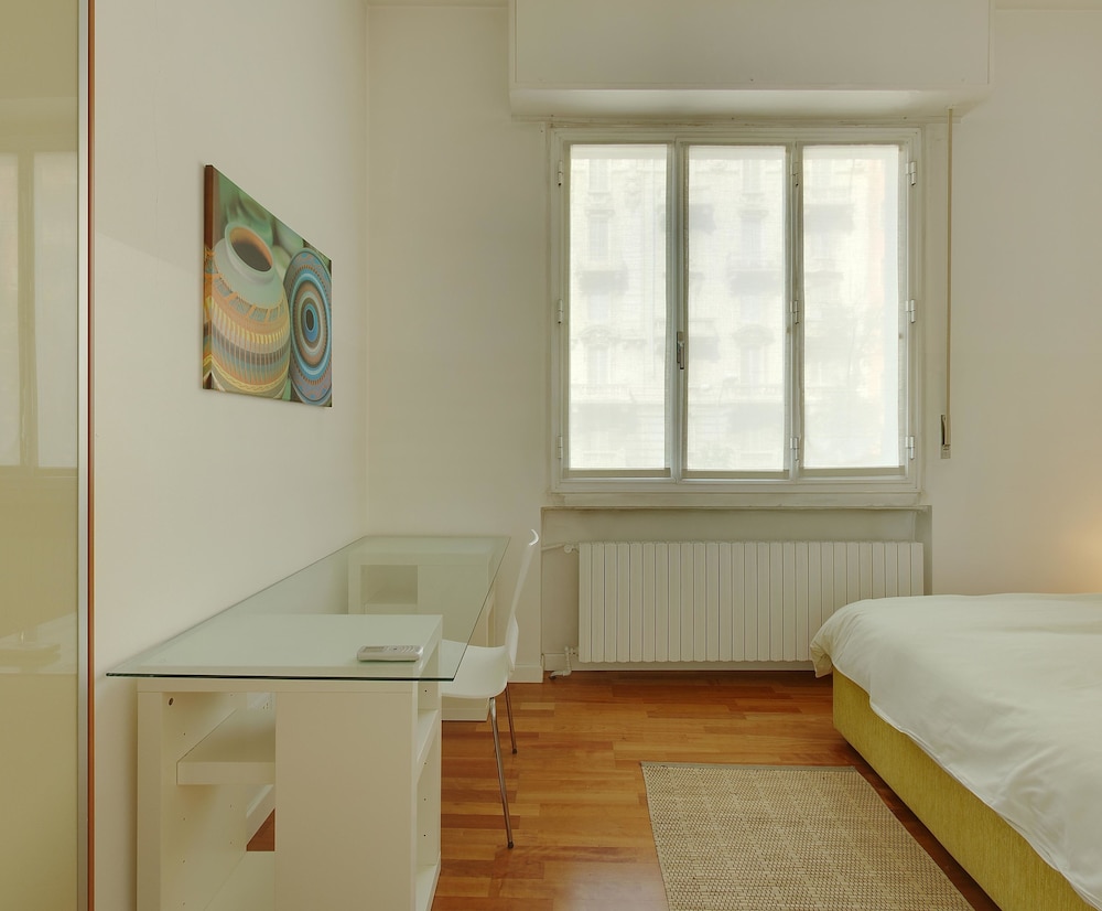 Milan Apartment Rental,In Milan (Municipio 2),3 star