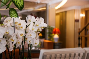 almina hotel special class