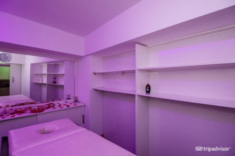 almina hotel special class