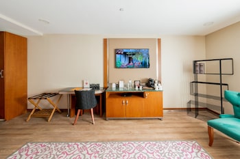 dosso dossi hotels old city