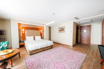 dosso dossi hotels old city