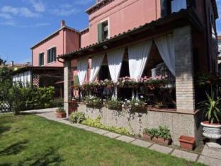 500 bed and breakfast