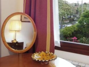 500 bed and breakfast