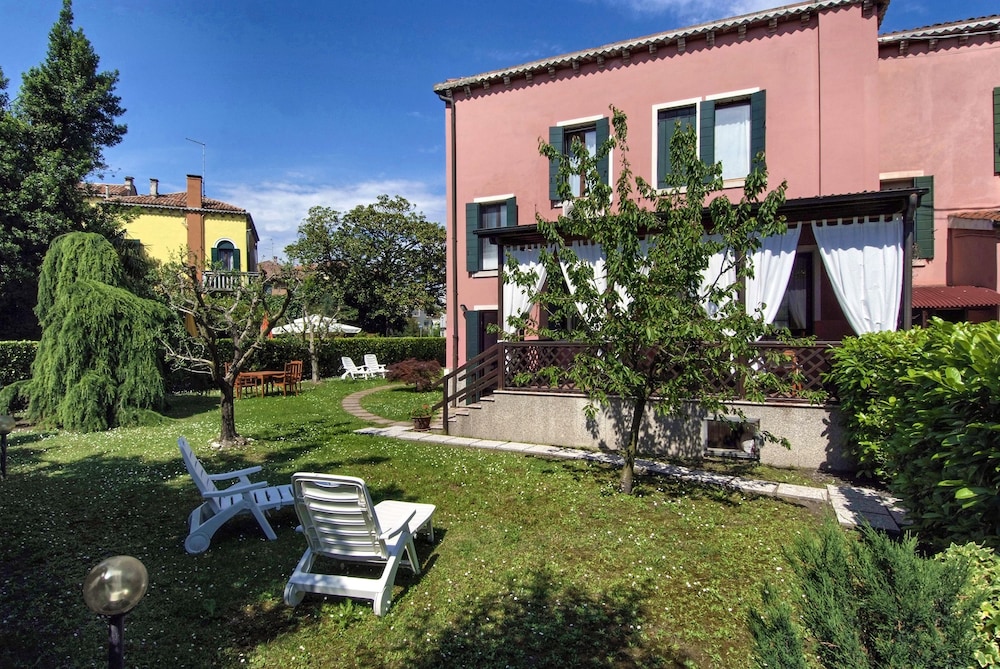 500 bed and breakfast