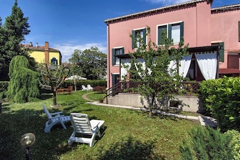 500 bed and breakfast