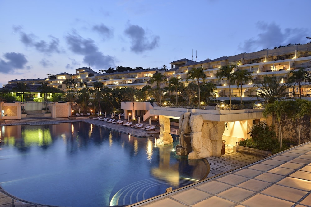 kanucha bay hotels and villas