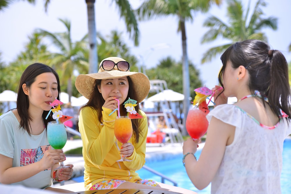 kanucha bay hotels and villas