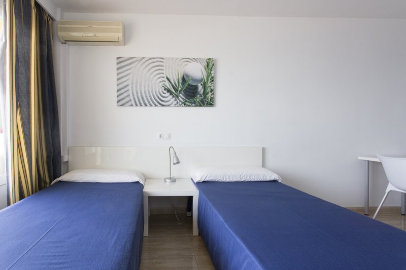 las palomas apartments econotels