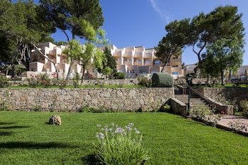 invisa hotel club cala blanca