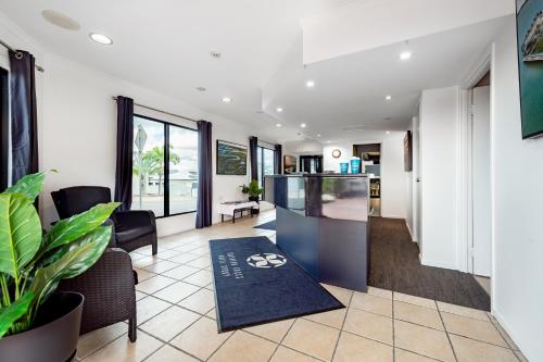 cq motel gladstone