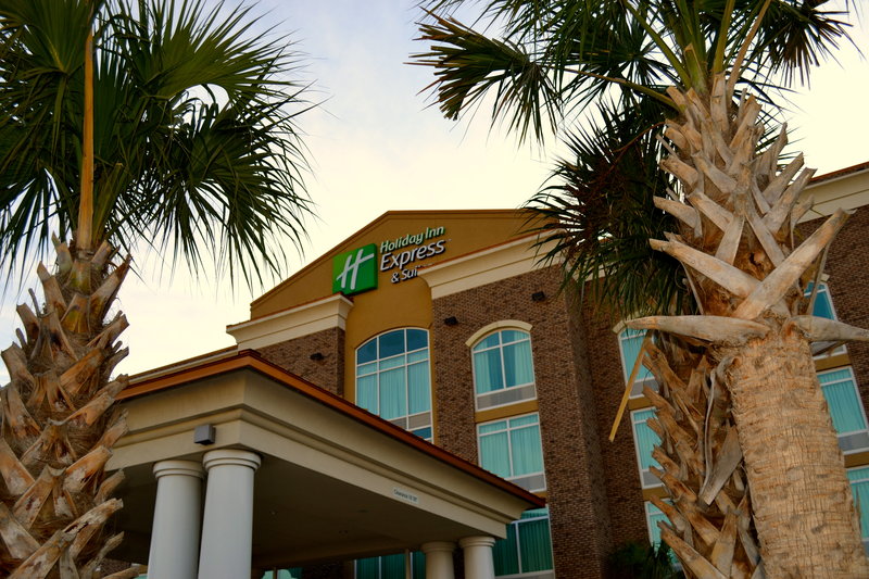 Holiday Inn Express And Suites Charleston Arpt Con
