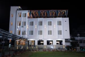 hotel bhairav bagh with swimming pool