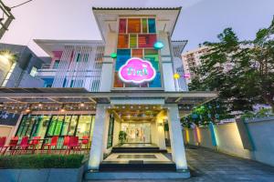 the tint at phuket town