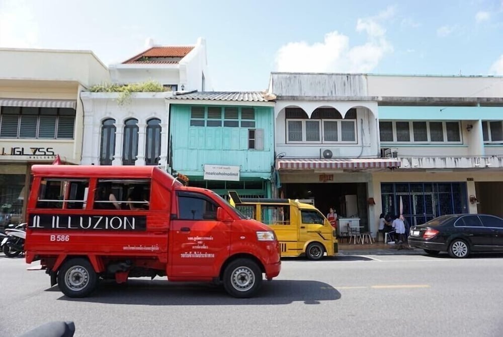 the tint at phuket town