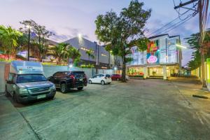 the tint at phuket town