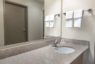 days inn by wyndham st peters st charles