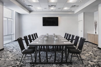 fairfield inn and suites by marriott winnipeg