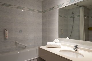 Holiday Inn Perpignan By Ihg,Perpignan>>Languedoc-Roussillon,4 star