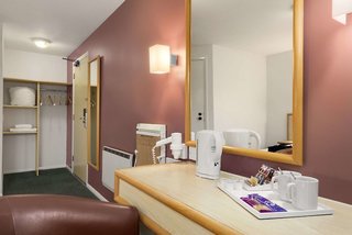 days inn by wyndham sedgemoor m5