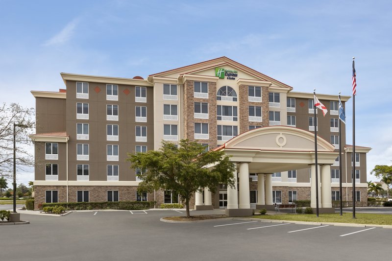 Holiday Inn Express And Suites Ft Myers East The F