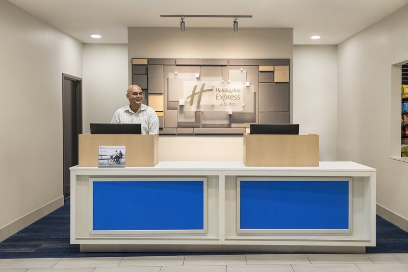 holiday inn express and suites ft myers east the forum