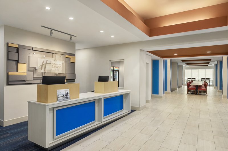 holiday inn express and suites ft myers east the forum