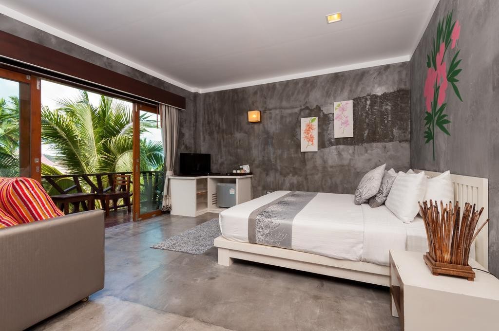 sairee hut resort koh tao